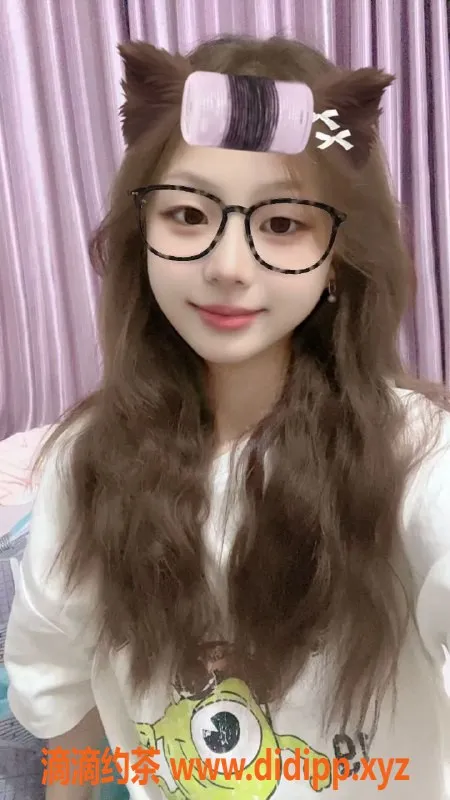 杭州楼凤-上城jk萝莉予初，158cm、44kg、18岁，服务多样