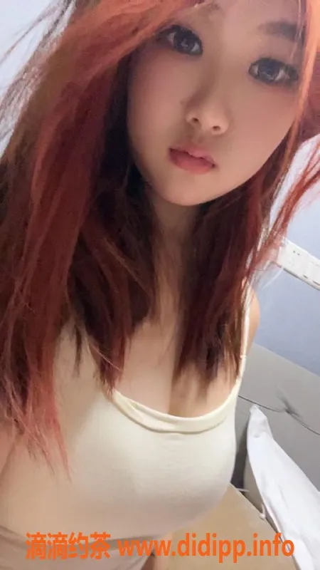 成都楼凤资源信息,成都嫩妹朵朵，165微坦巨乳，300元超值服务