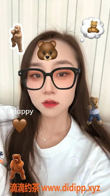 深圳楼凤-龙华丁丁，699元起，服务一流