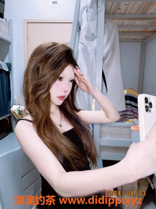 长沙楼凤-开福区19岁依依，身高164，服务多样，700起