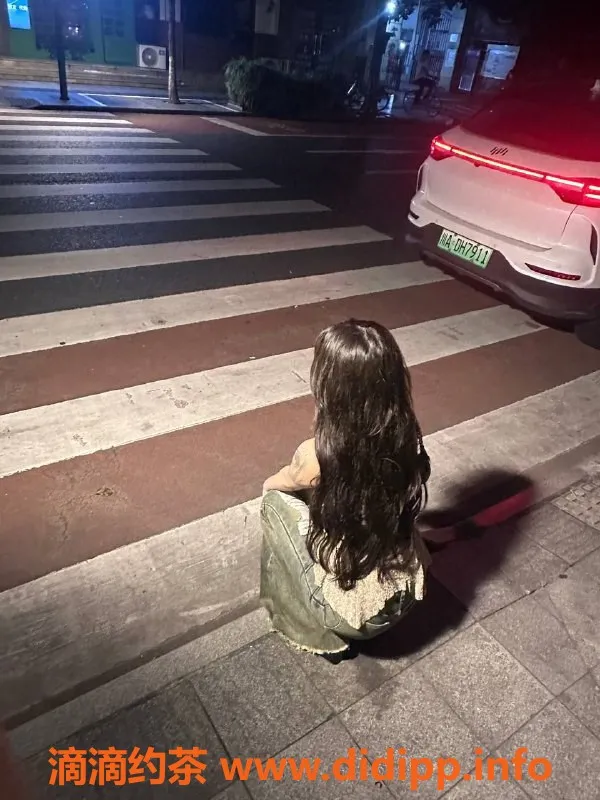 成都楼凤-成华区沐苒，身高168，甜美粉嫩18岁