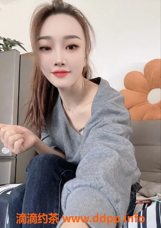 长沙楼凤-岳麓区佳佳，165cm C罩杯，24岁情趣服务