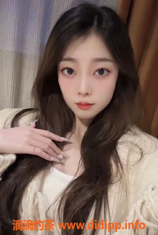 广州楼凤资源信息,黄埔初下海小曦，165cm 22岁魅力女神