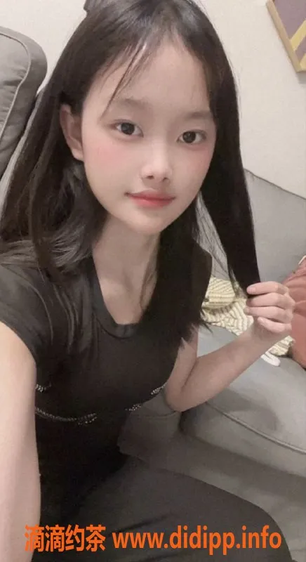 成都楼凤-成都嫩妹洛洛，163cm身材，400元全套服务