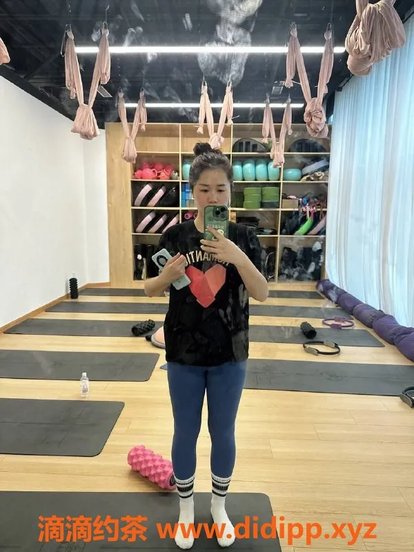 北京楼凤资源信息,丰台西局笑笑，身高165，D罩杯，千元服务