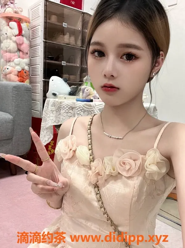 深圳楼凤资源信息,深圳小糯米，激情服务1200起，尽享鸳鸯浴