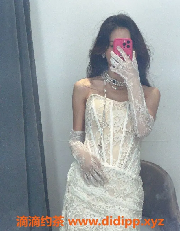 成都楼凤资源信息,成都万象城林橙，24岁美女，优质服务仅900元