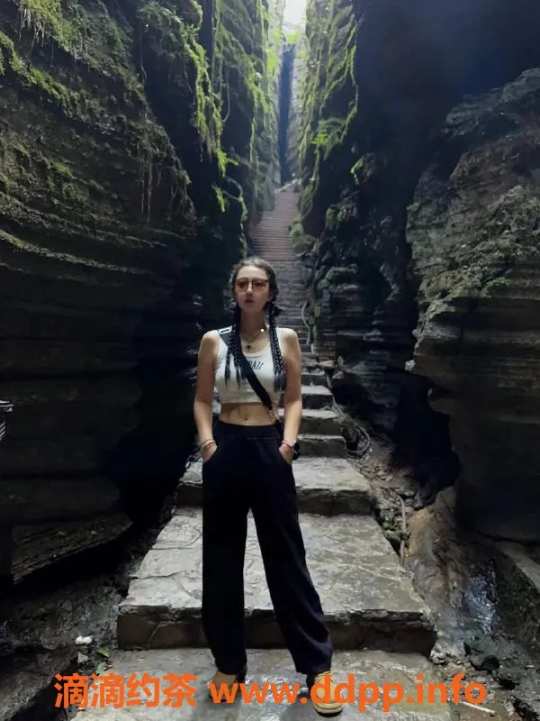 深圳楼凤资源信息,深圳南山莎莎，长腿御姐！价格1288起