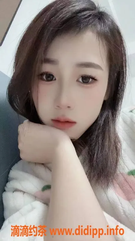 昆明楼凤-官渡区雅婷，6p起，服务多样，尽享欢愉