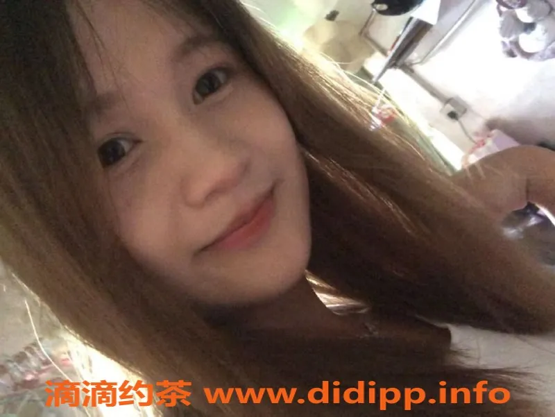 成都楼凤-成都小柔，娇嫩16岁，均匀身材，600元/次