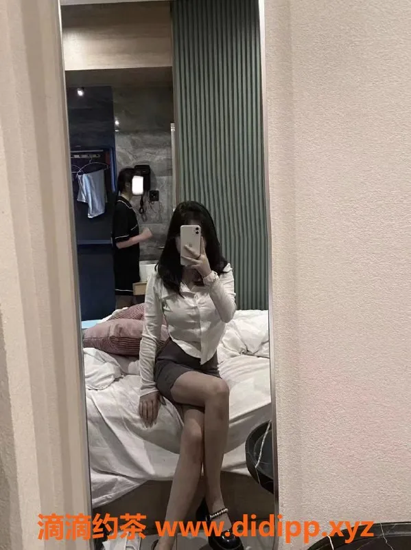 成都楼凤-天府三街鱼妹，18岁微胖嫩妹，600元/50分钟