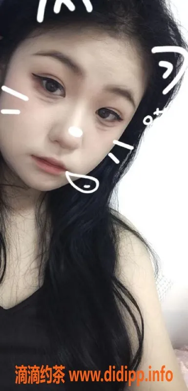 成都楼凤-天府三街鱼妹，18岁微胖嫩妹，600元/50分钟