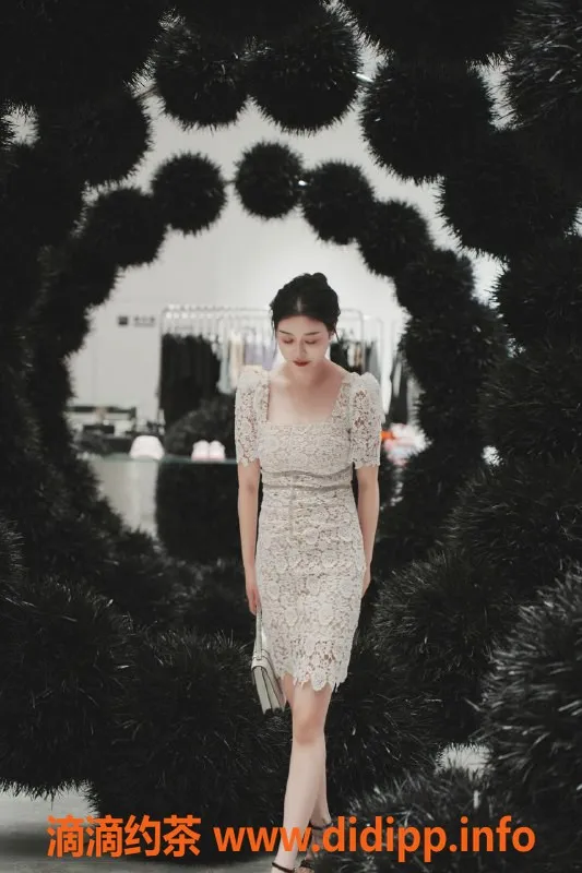 深圳楼凤-福田小羽，1000元超值服务，强烈推荐！