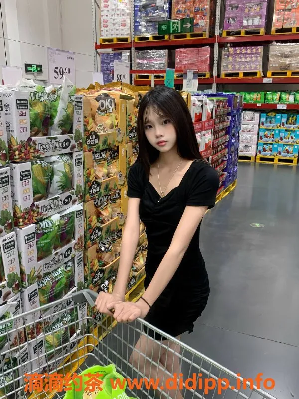 深圳楼凤资源信息,罗湖灵儿，900p超值体验等你来！