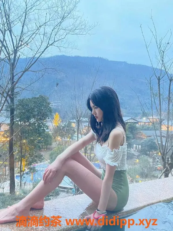 深圳楼凤-福田KK兔，私聊服务超值体验