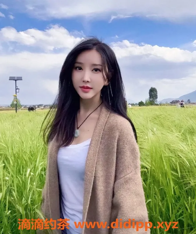 上海楼凤-徐汇莎拉，退役空姐，169cm长腿美女