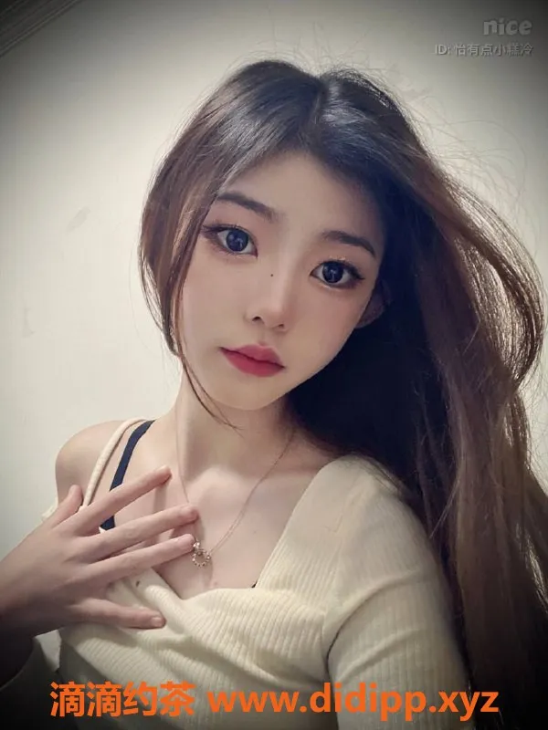 成都外围-高新区小沐，175+长腿婀娜，纯真服务