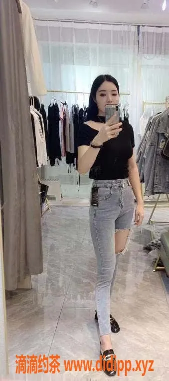 上海楼凤资源信息,上海浦东新区25岁年轻妹子，身高165cm，价格500