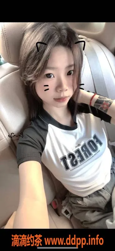 广州楼凤-白云初雪：500水费，鸳鸯浴全体验