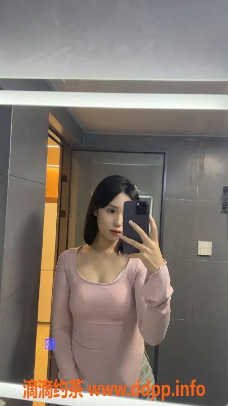 成都楼凤资源信息,成都市元吉，19岁嫩妹，身高165体重100，600元享服务