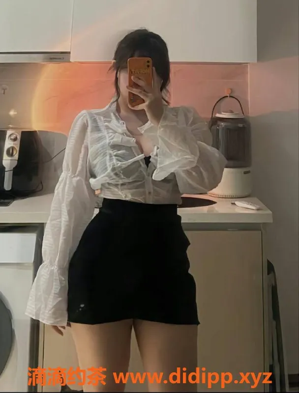 厦门楼凤-厦门湖里区莫妮卡，电报老师，已验服务！