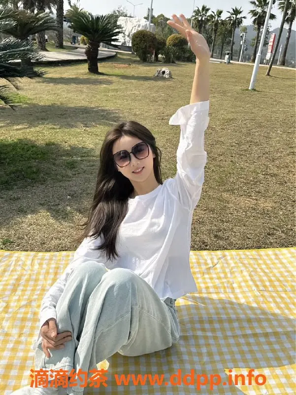 深圳楼凤-福田静崽，166身高C罩杯，千元嫩妹体验