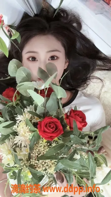 上海楼凤-普陀暖心04年嫩妹，身高168，价格900起