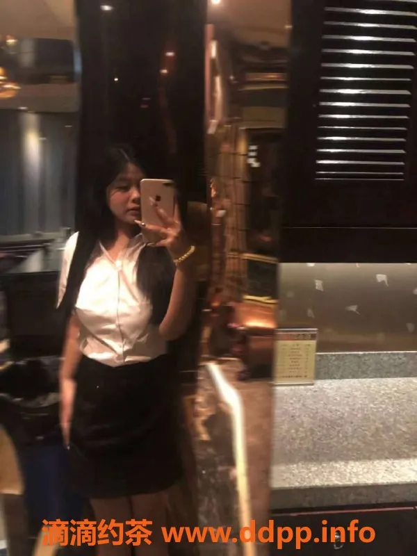 重庆楼凤资源信息,笑笑老师回归！嫩妹选手工兵评价火热