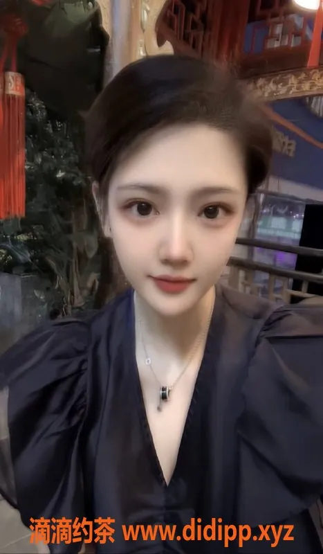 成都楼凤-武侯区御姐幼恩，173高、豪乳服务，9p起