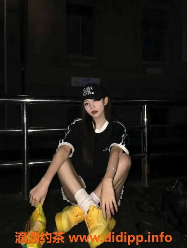 上海楼凤-闵行嫩妹叶若雨，18岁34B只需800元