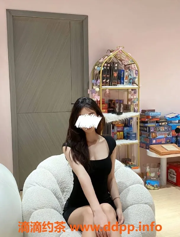 成都楼凤-成华区小椰子，174cm嫩妹，车费优惠中！