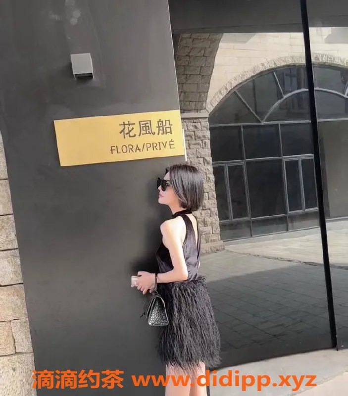 深圳楼凤资源信息,福田私约 21岁艺名小璐 身高167重45kg