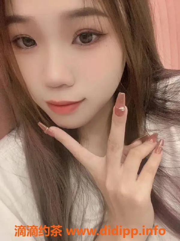 广州楼凤-番禺茜茜，600元起，舌吻服务超棒！