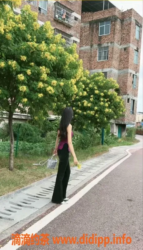 武汉楼凤资源信息,甜露露 - 绝色尤物，带你体验奢华服务