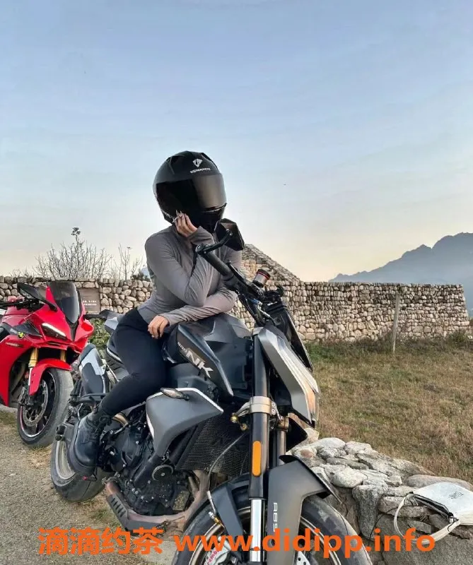 深圳楼凤资源信息,南山九儿，胸推、舌吻超赞体验