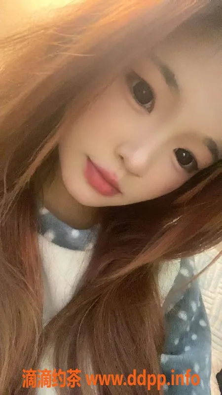 深圳楼凤-宝安区蓝欣，800P起，嫩妹蛇吻服务