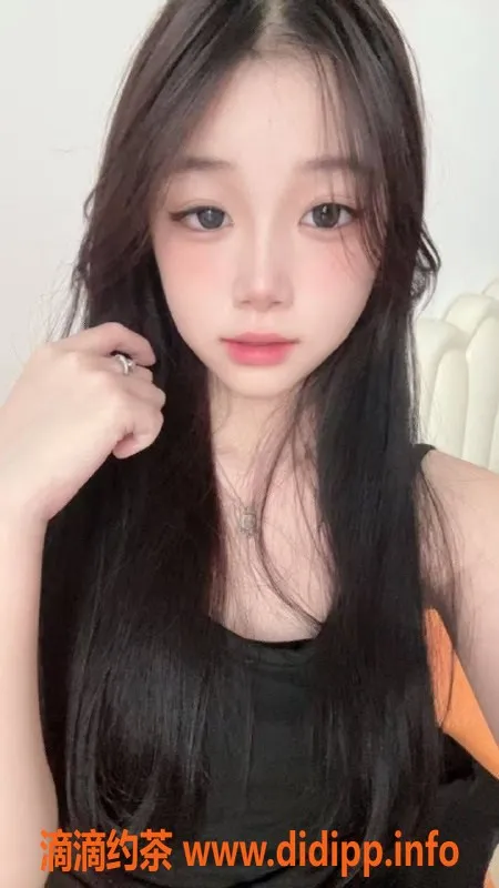 深圳楼凤-龙华区嫩妹柚子，服务丰富，超高评分9.1