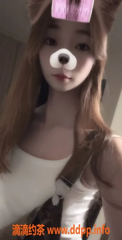 长沙楼凤资源信息,雨花区22岁苏小小，身高1.70，服务多样