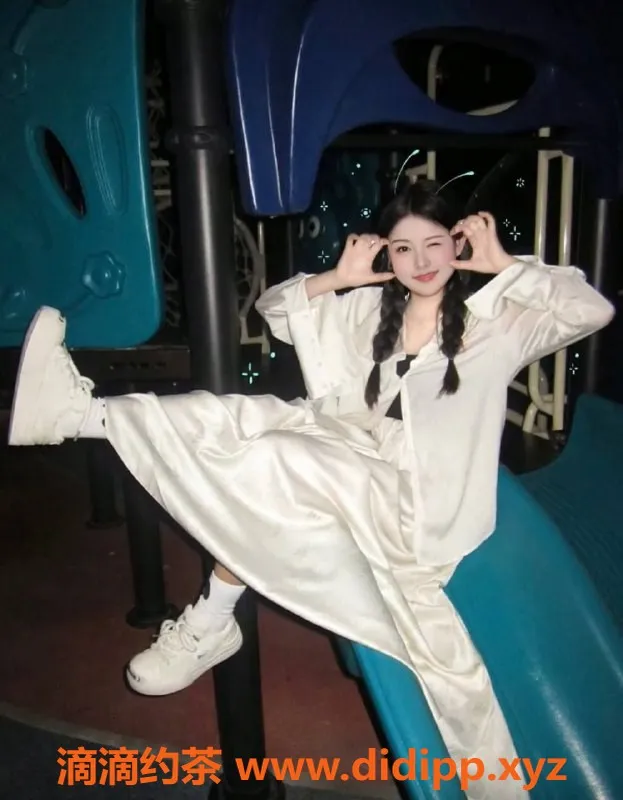 上海spa会所-普陀瑜伽小碗 25岁 36D 50kg 1288元起