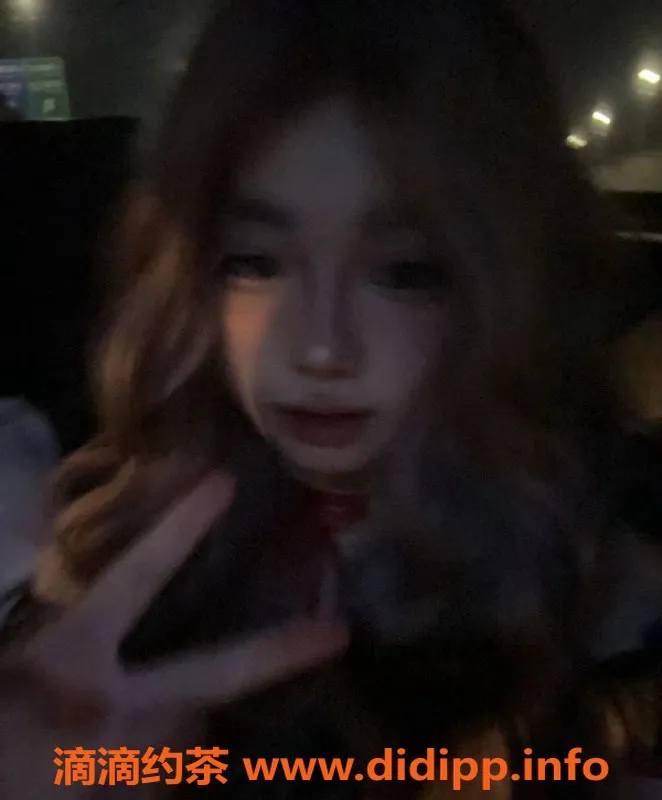 成都上门服务-19岁匀称学生妹小时，西安可上门服务