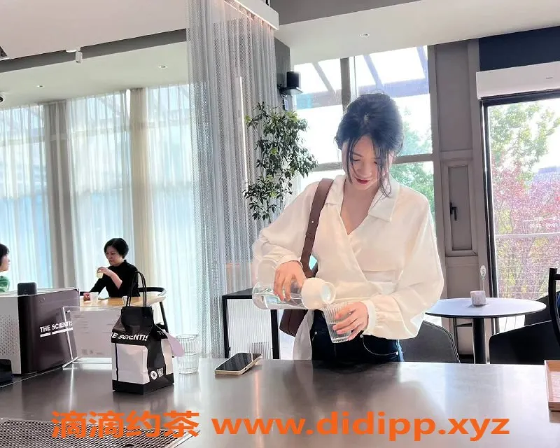 上海楼凤资源信息,浦东糕糕福利拍卖，原价900 P现仅800 P！