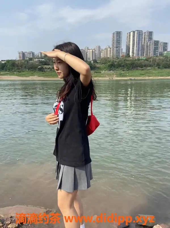 深圳楼凤资源信息,龙华糖糖，服务项目全，价格988起