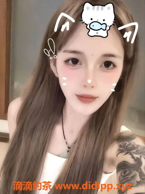 成都楼凤-新都区嫩妹姗姗，课时费5p，188车牌服务