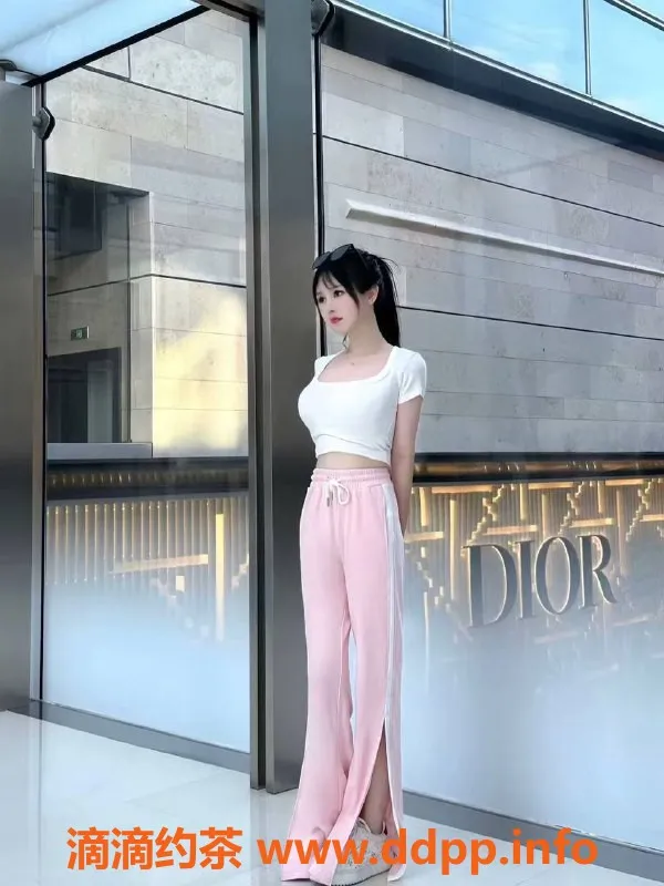 深圳楼凤-罗湖女神小柳岩，36G服务，超值体验！