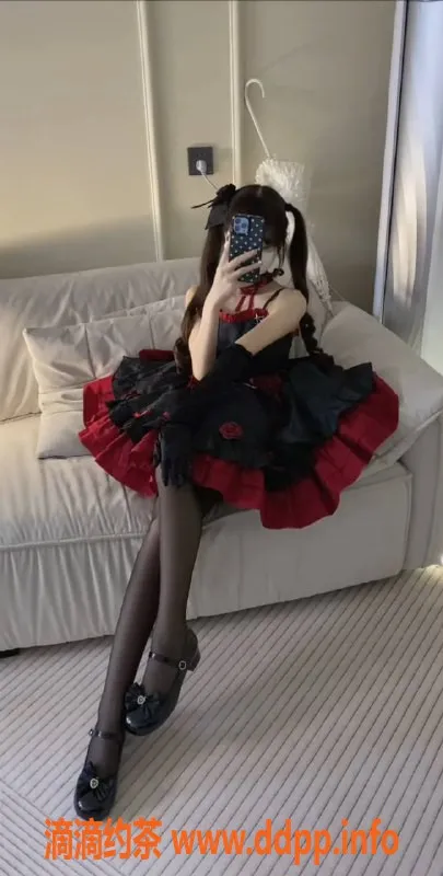 成都楼凤-22岁涵涵，160cm排骨精，服务超值只需600元