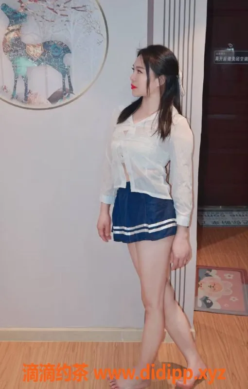 上海楼凤-浦东菲菲，30岁，身高160，体重50，陪浴按摩服务