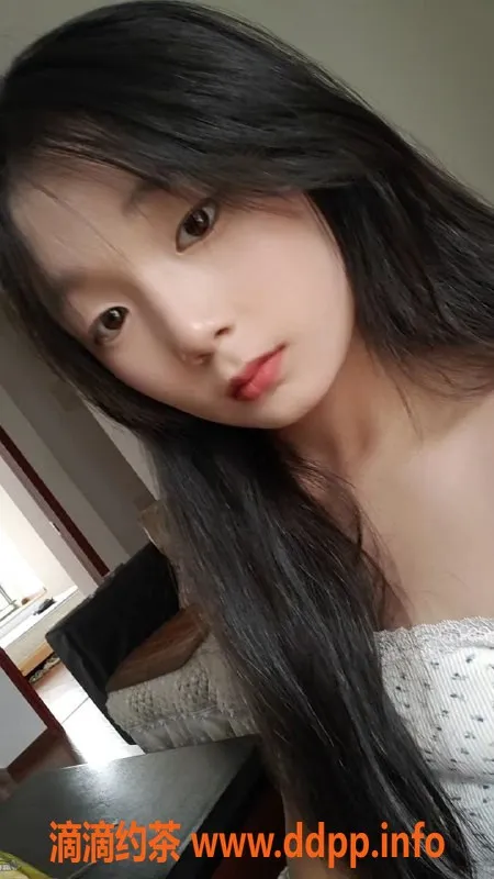 成都上门服务-双流困困，162cm匀称学生妹，600元包夜体验！