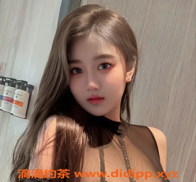 成都楼凤-小知雪，仁和春天微胖御姐，约600P体验