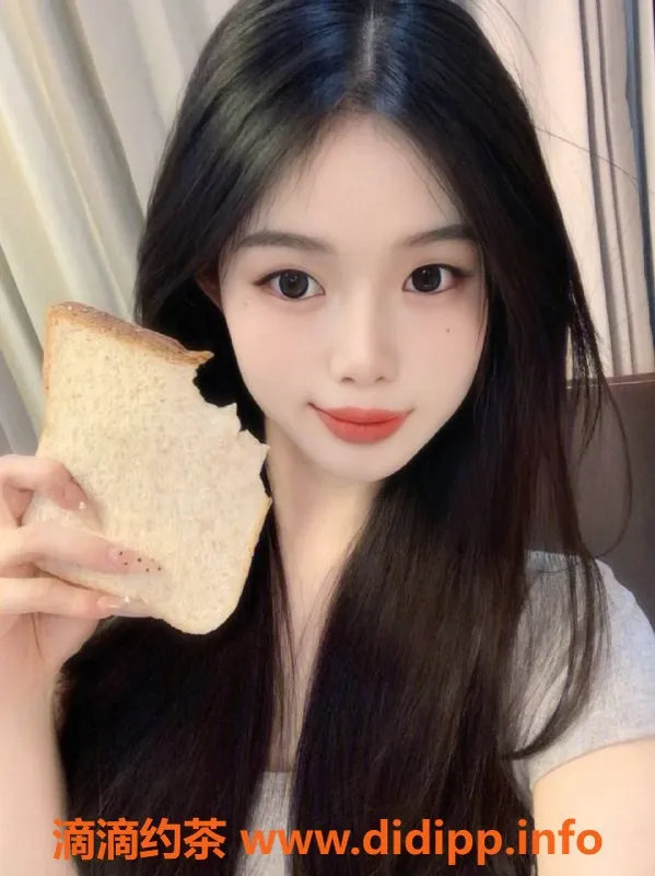 深圳楼凤-南山嫩妹一菲，舌吻体验仅P1200起