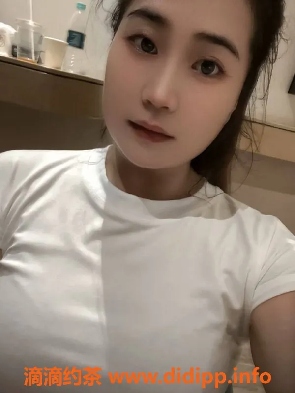 深圳楼凤-福田梦琳，视频认证伴侣，600p 超值体验